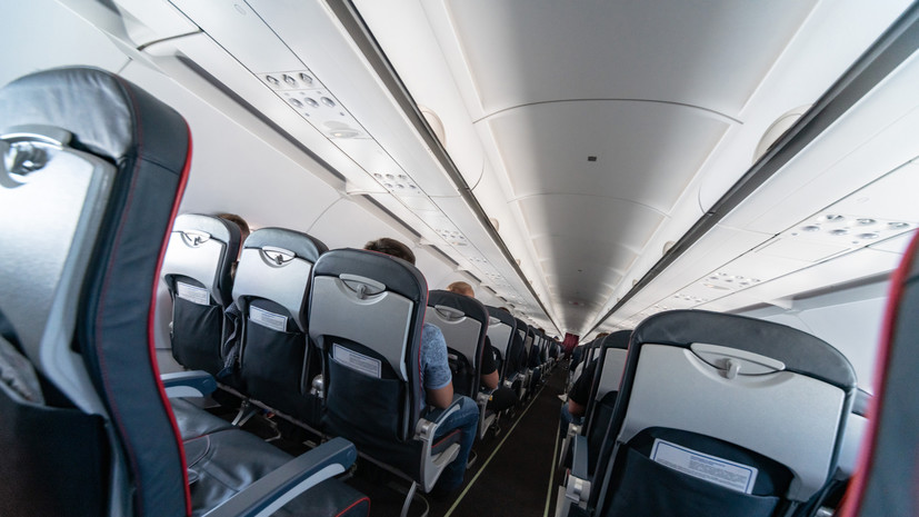 Жителя Бурятии сняли с рейса в аэропорту Кольцово за пьяный дебош