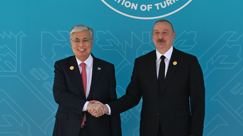 Алиев и Токаев обсудили план развития транспортного маршрута Средний коридор