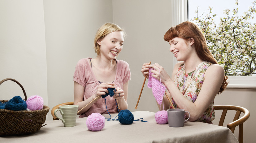 Психолог Самбурский: увлечение зумеров вязанием — антистрессовая практика