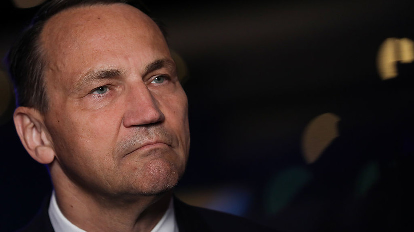 Депутат Ментцен предупредил Сикорского о рисках из-за угроз посадить борт Путина