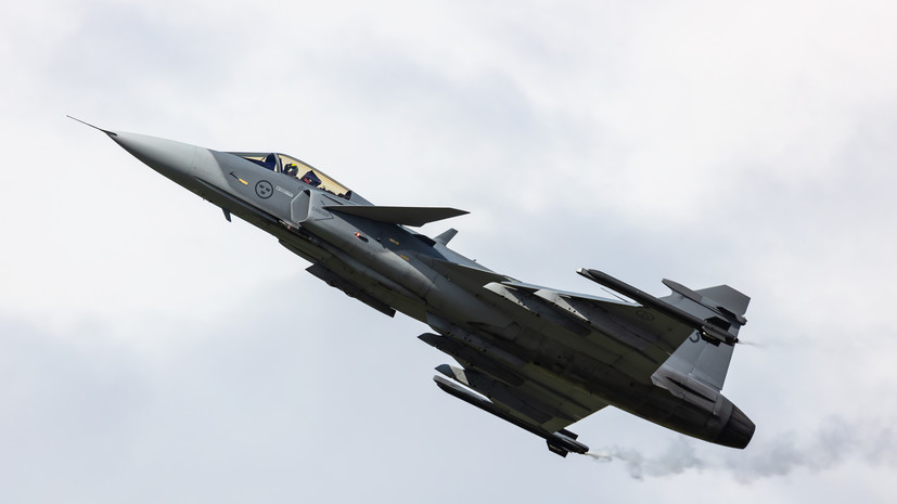 Зеленский: Киев рассчитывает получить от Швеции истребители Gripen в 2026 году