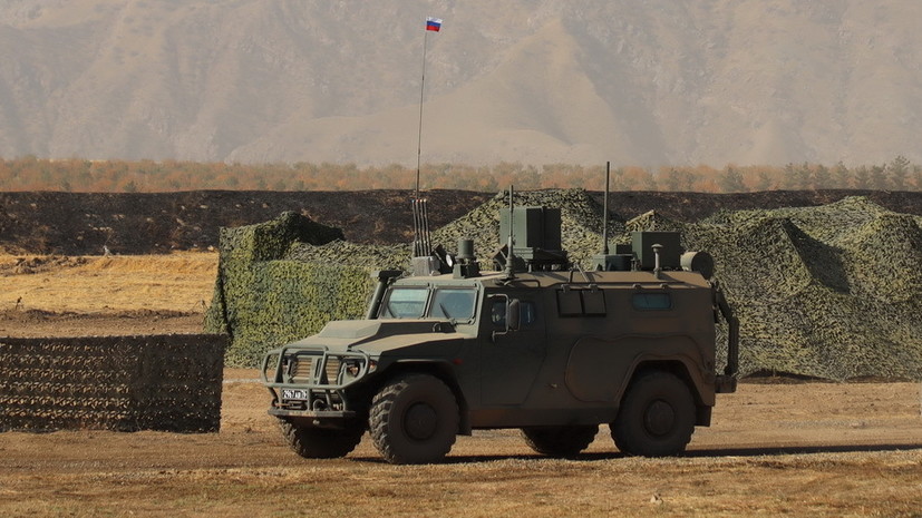 В Таджикистане на учении ОДКБ применили разведывательную химическую машину РХМ-8