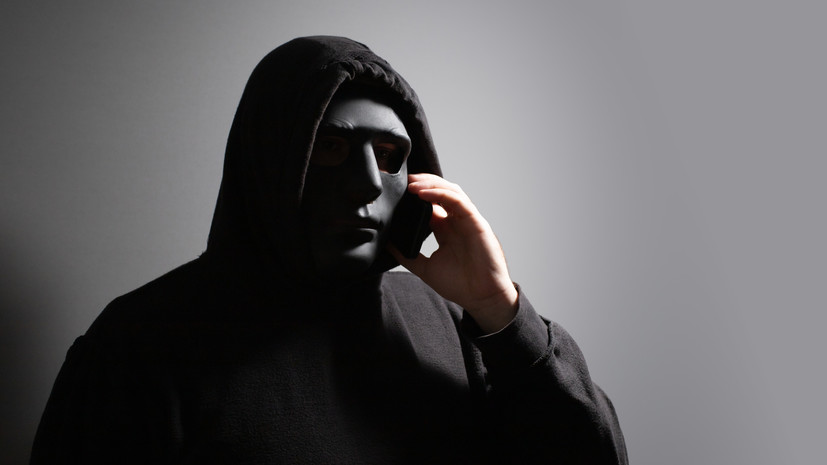 В МВД рассказали, как вести себя с человеком, попавшим под влияние мошенников