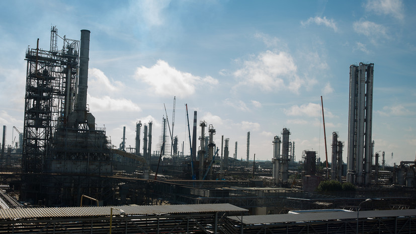 Портал Cznews.info опроверг свои данные о пожаре на НПЗ в Братиславе