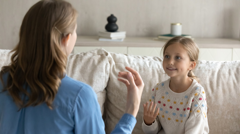 Логопед Артёмова рассказала о ранних проявлениях склонности к заиканию у детей