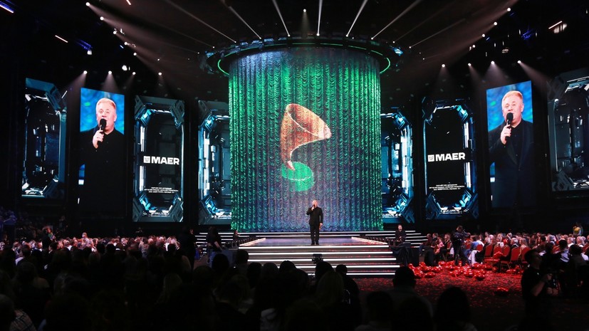 Объявлены имена ведущих церемонии «Золотой Граммофон»