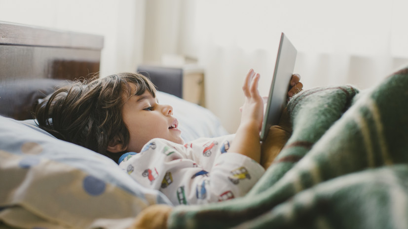 Офтальмолог Ханифатуллина: длительность экранного времени портит зрение у детей