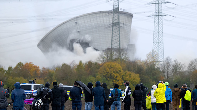 Die Welt: в Баварии взорвали две 160-метровые градирни АЭС «Гундремминген»