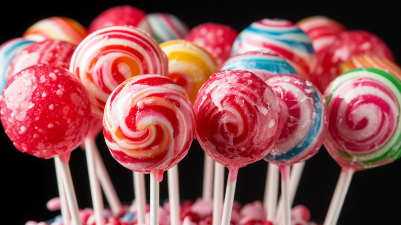 Стоматолог Радько: самая вредная сладость — леденцы на палочке