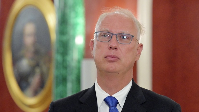 Дмитриев привёз в США шоколадные конфеты с портретом Путина