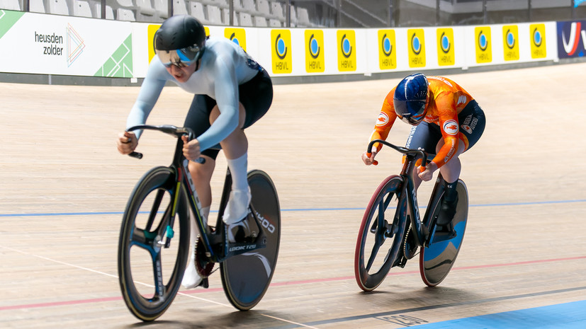 Россиянка Бурлакова завоевала серебро ЧМ-2025 по велотреку в гите