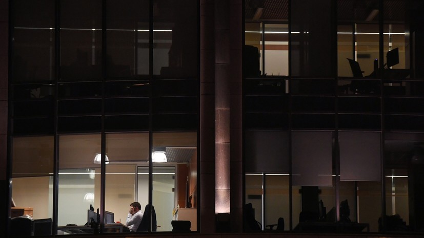 Сокращённая суббота и досрочные выплаты: в России началась шестидневная рабочая неделя