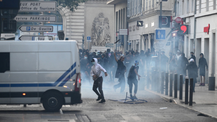 Франция закупает более 5 тысяч гранатомётов для подавления протестов