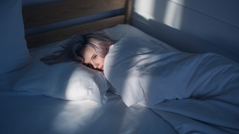 Психолог Коровин назвал проблемы со сном признаком САР