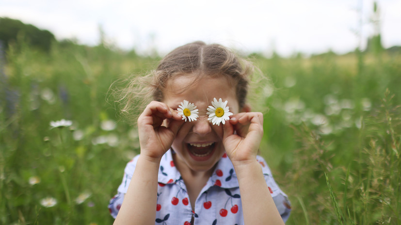Психолог Васильева: благодарности детей учат на собственном примере