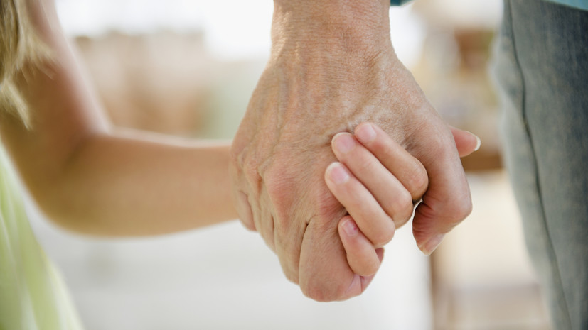 Адвокат рассказала о действиях на случай, если бабушке не разрешают видеть внуков