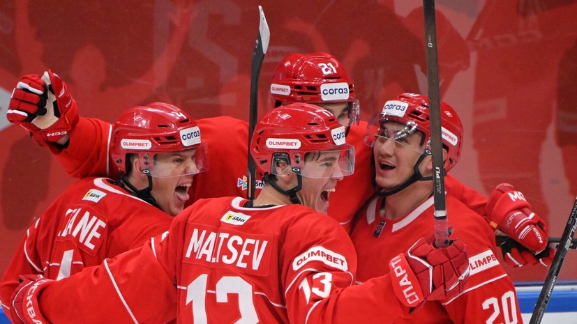 «Спартак» вырвал победу у ЦСКА на последней минуте в столичном дерби в КХЛ