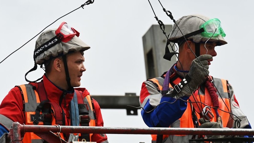 Два поезда задержали в Крыму из-за падения фуры на пути в Симферополе