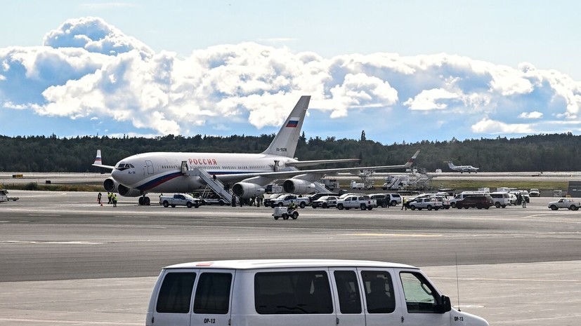 Аэропорт Внуково приостановил работу