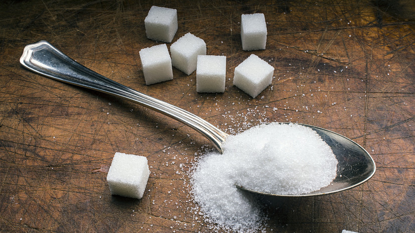 Диетолог Белоусова: топ продуктов с бесполезными калориями возглавляет сахар