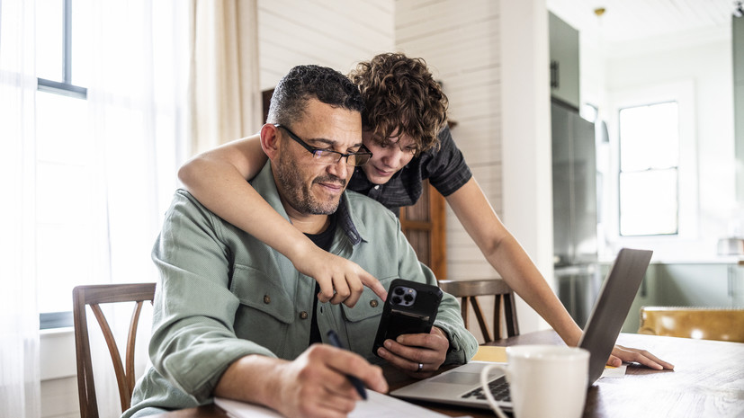 Психолог Горелова посоветовала отключать все гаджеты во время умственной работы