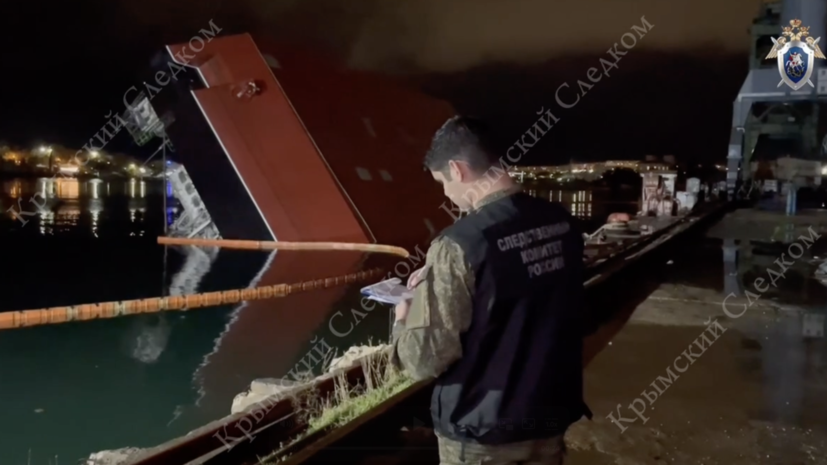 Число погибших при опрокидывании плавкрана в Севастополе выросло до трёх