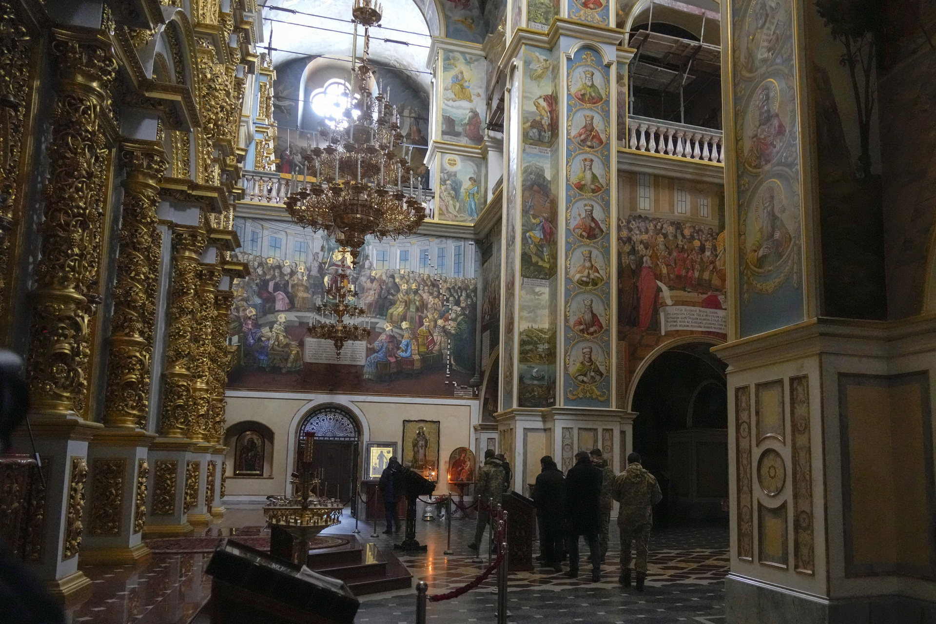 «Украинская власть одержима богоборчеством»: эксперты — о гонениях на каноническую УПЦ