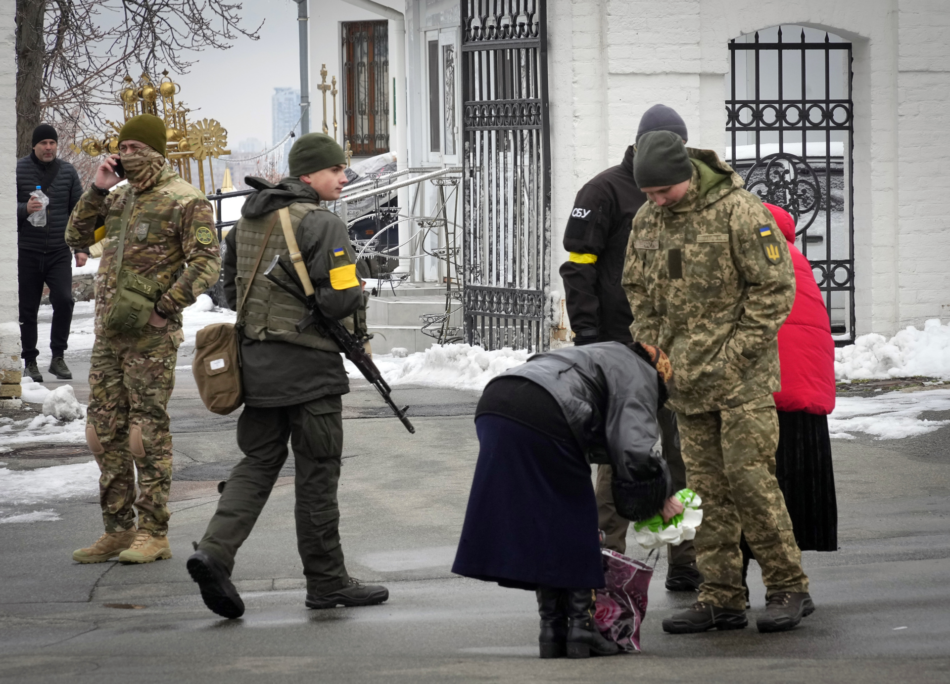 «Украинская власть одержима богоборчеством»: эксперты — о гонениях на каноническую УПЦ