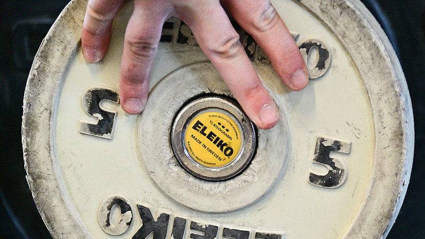 Украинская штангистка отказалась фотографироваться с россиянкой на пьедестале