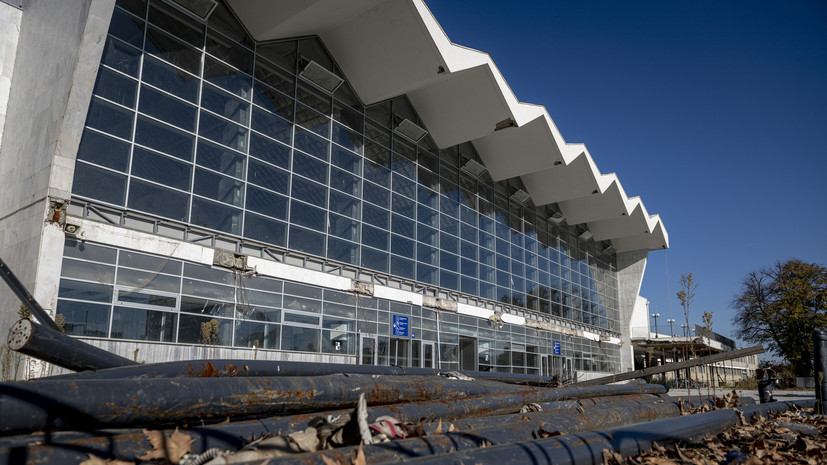 Около 39 тысяч человек пришли на вокзал в Нови-Саде в годовщину трагедии