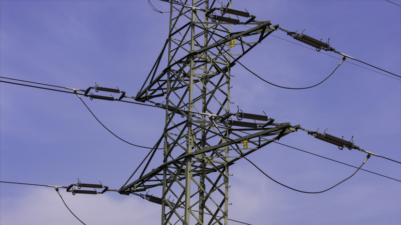 В Кемеровской области из-за сильного ветра без света остаётся 21 населённый пункт