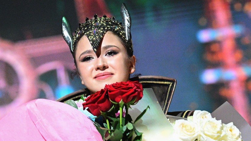 Песков назвал блистательной Валиеву в шоу Навки