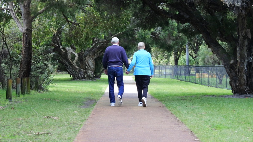 Эпидемиолог Фаворов заявил о замедлении роста продолжительности жизни