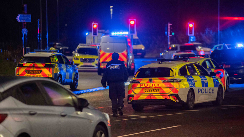 В Британии подозреваемому в нападении с ножом в поезде предъявлены обвинения