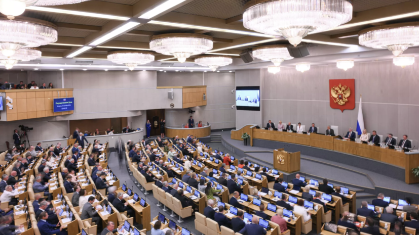 Милонов рассчитывает на возвращение депутатов Госдумы к строгому дресс-коду