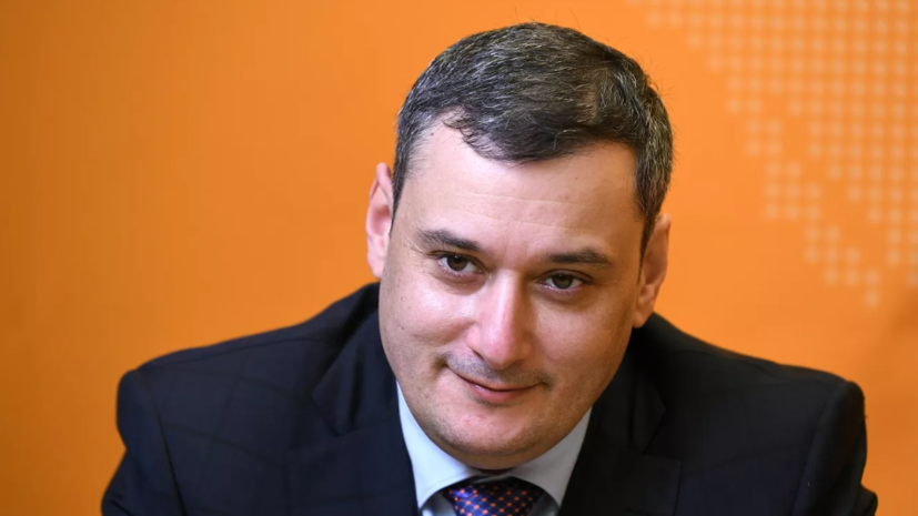 Хинштейн осудил несогласованный концерт рэпера Апачева в Курске