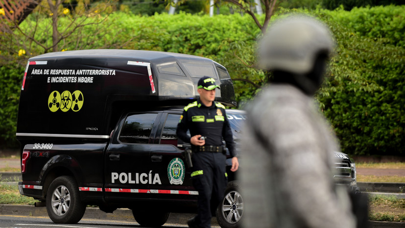 В Колумбии при взрыве автомобиля у полицейского участка погибли два человека