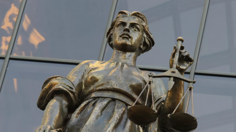 Мужчина, который кинул собаку в стену в Петербурге, получил 15 суток ареста