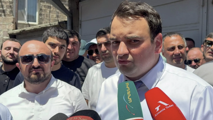 Племянник Карапетяна дал интервью Такеру Карлсону