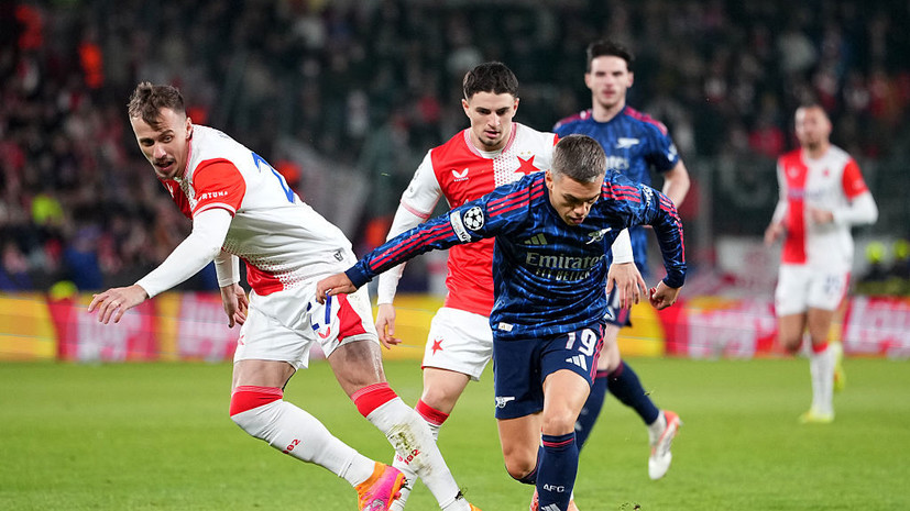 «Арсенал» разгромил пражскую «Славию» в матче Лиги чемпионов, «Наполи» сыграл вничью с «Айнтрахтом»