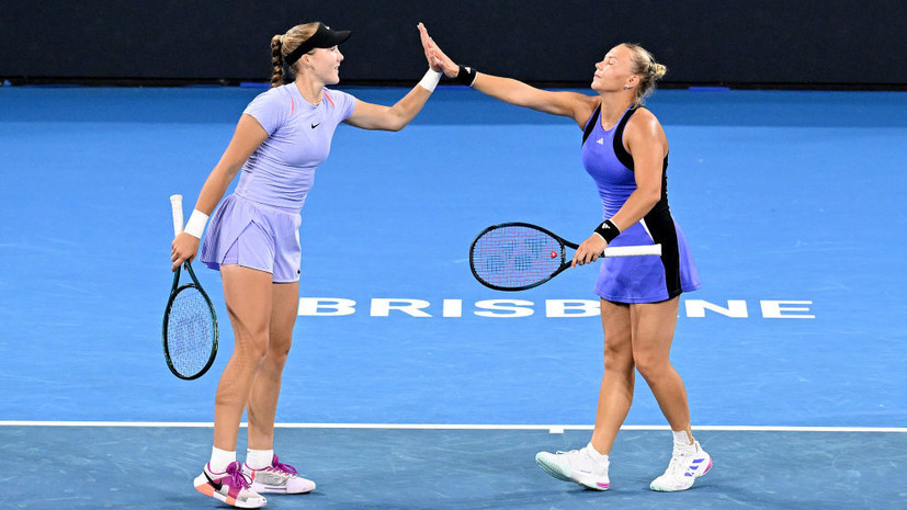 Андреева и Шнайдер лишились шансов на выход в плей-офф Итогового турнира WTA в парном разряде