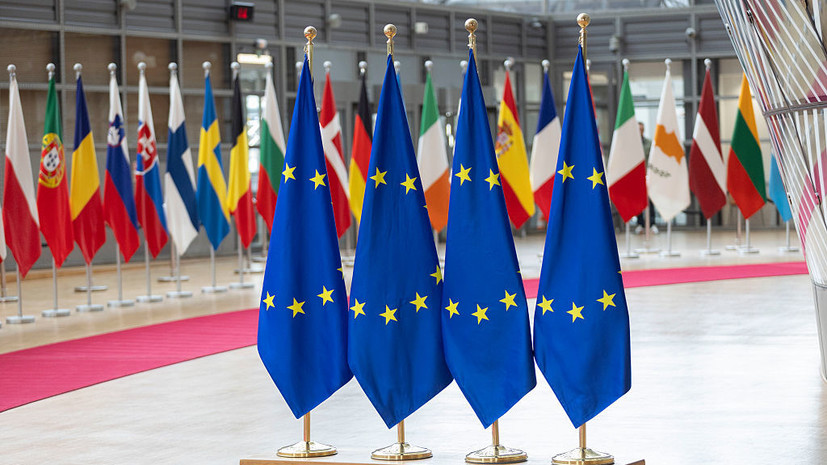 Ульянов: Запад пытается направлять политику Киева в русло конфронтации с Россией