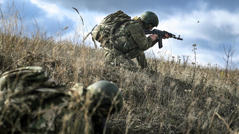 Российский боец 8 км нёс на плечах инвалида из зоны боевых действий