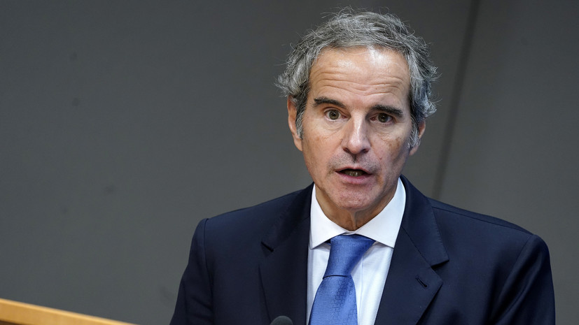 Гросси заявил, что почти весь обогащённый уран остался в Иране