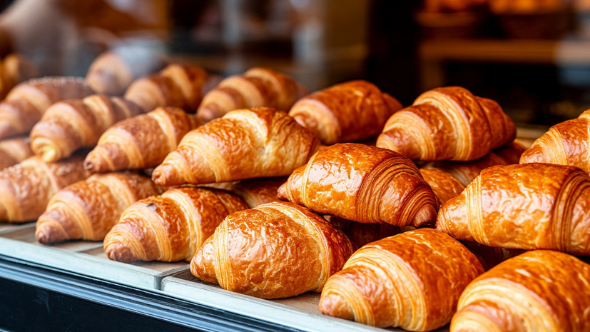Специалист Фоменко посоветовала не покупать выпечку с открытых витрин