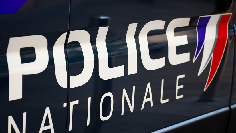 Мужчина умышленно наехал на толпу людей на острове Олерон во Франции