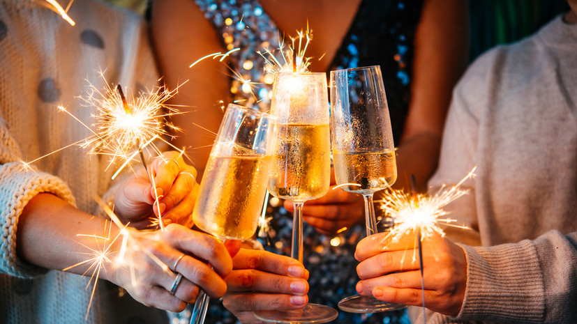 РСТ: Новый, 2026 год вне дома встретят около 10 млн россиян