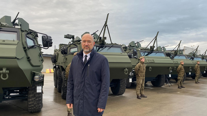 Шмыгаль: Латвия передала Украине 21 бронетранспортёр Patria