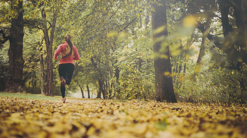 Россиянам объяснили, как уберечь себя от заболеваний во время осенней пробежки