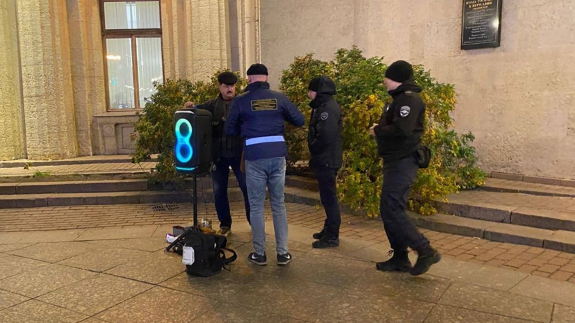 В Петербурге прошли рейды по местам выступлений уличных музыкантов